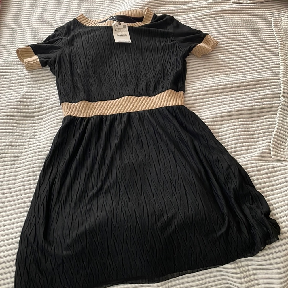 Zara Black Midi Dress with Beige Trim — Textured Short Sleeve Knit